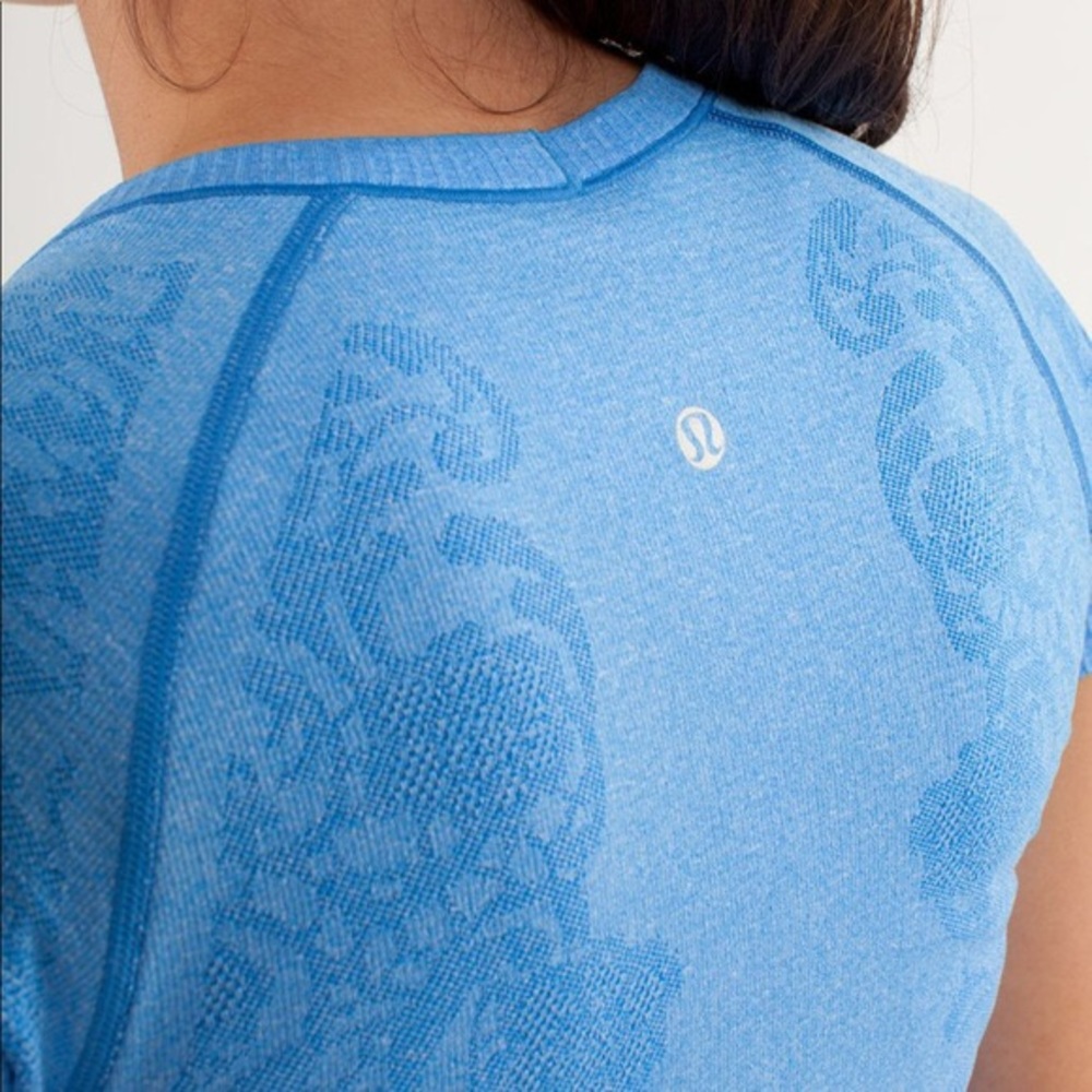 LULU SWIFTLY SHIRT SIZE 6